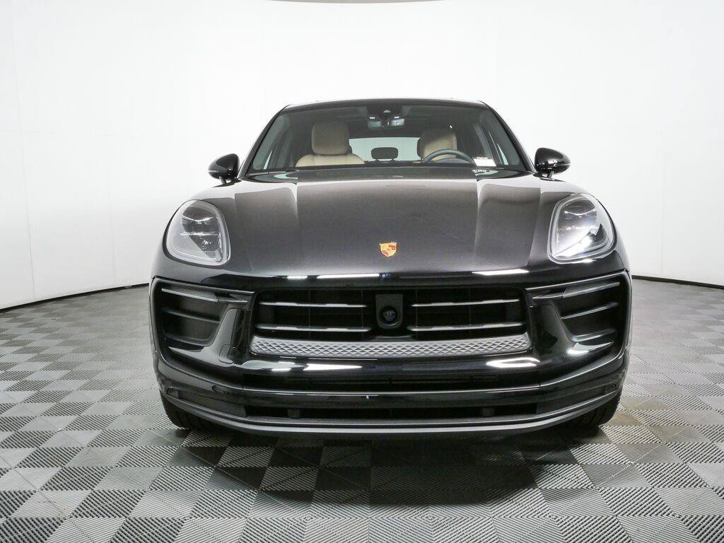 New 2026 Porsche Macan Turbo AWD/4WD image 36
