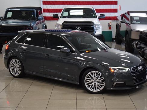 Used 2018 Audi A3 e-tron Premium Plus w/ Technology Package image 4