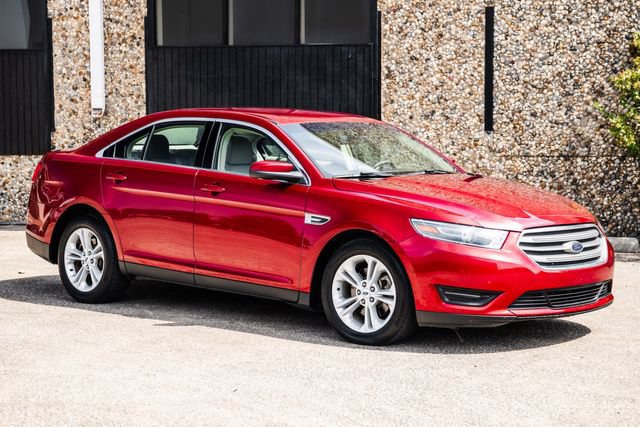 Used 2017 Ford Taurus SEL FWD image 29