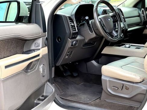 Used 2020 Ford Expedition Limited w/ Texas Edition Package image 8
