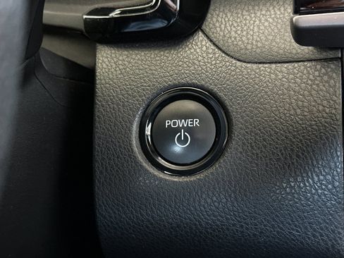 Used 2025 Toyota Camry LE image 19