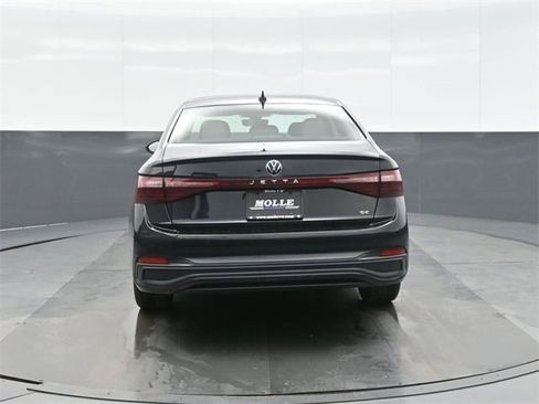 New 2026 Volkswagen Jetta SE image 6