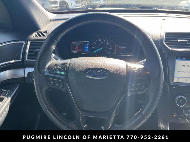 Used 2017 Ford Explorer XLT w/ Equipment Group 202A FWD image 20