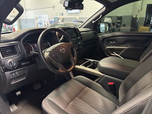 Certified 2024 Nissan Titan SV w/ SV Bronze Edition Package image 9
