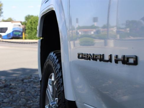 Used 2020 GMC Sierra 2500 Denali w/ Denali Ultimate Package AWD/4WD image 47