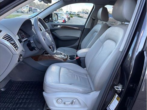 Used 2016 Audi Q5 2.0T Premium Plus w/ Technology Package image 11