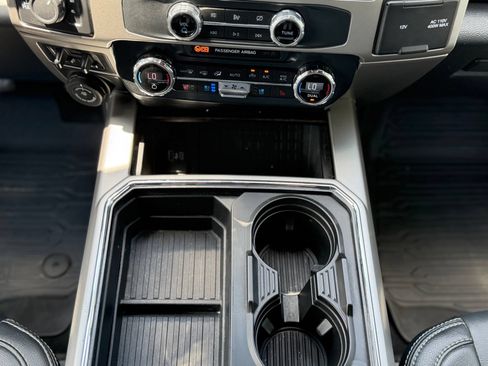 Used 2022 Ford F350 Lariat w/ Black Appearance Package AWD/4WD image 29