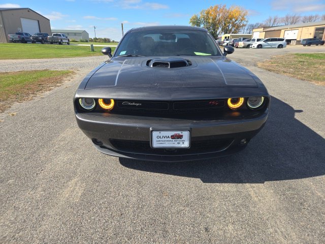 Used 2015 Dodge Challenger R/T Plus RWD image 2