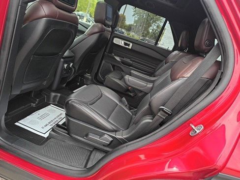 Used 2020 Ford Explorer Platinum w/ Premium Technology Package image 14