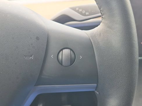 Used 2022 Tesla Model Y Performance AWD/4WD image 24