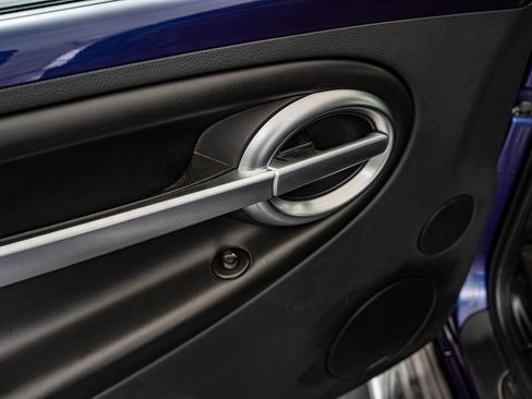 Used 2004 Chevrolet SSR w/ Preferred Equipment Group image 21