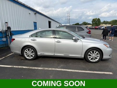 Used 2011 Lexus ES 350 w/ Preferred Accessory Package FWD image 1