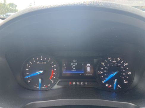 Used 2019 Ford Explorer XLT AWD/4WD image 12