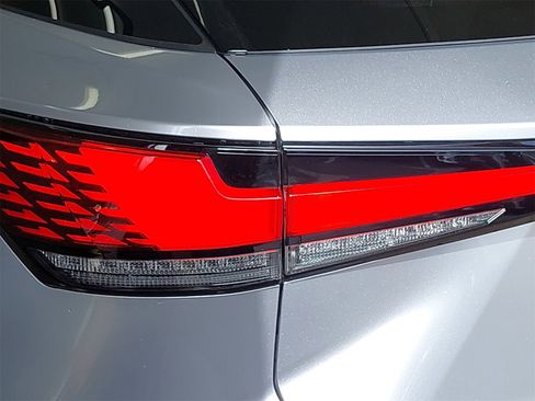 Used 2023 Lexus RX 350 Premium image 38