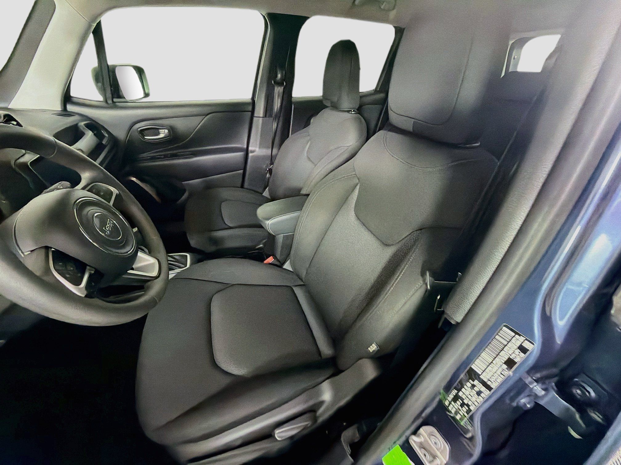 Used 2023 Jeep Renegade Latitude AWD/4WD image 13
