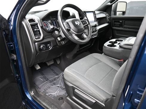 Used 2024 RAM 2500 Tradesman w/ Chrome Appearance Group image 4