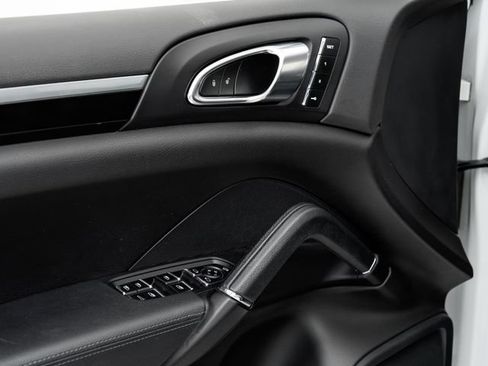 Certified 2018 Porsche Cayenne Platinum Edition AWD/4WD image 8