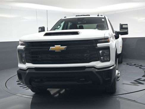 Used 2024 Chevrolet Silverado 3500 W/T w/ WT Convenience Package AWD/4WD image 5
