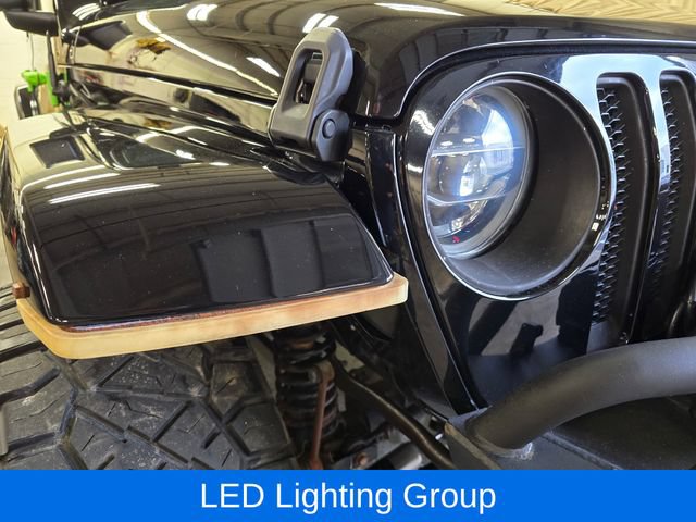 Used 2019 Jeep Wrangler Unlimited Sahara w/ Uconnect 4C Nav & Sound Group AWD/4WD image 5