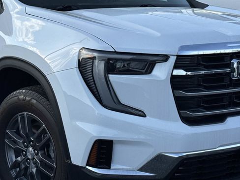 Certified 2025 GMC Acadia Elevation image 4