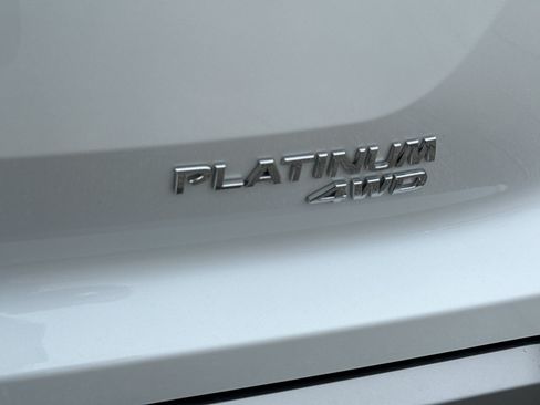 Certified 2025 Nissan Pathfinder Platinum w/ Cargo Package AWD/4WD image 8