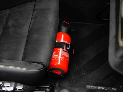 Used 2021 Porsche 718 Cayman GT4 RWD image 57