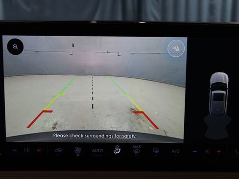 Used 2025 Lincoln Corsair Grand Touring w/ Towing Package image 13