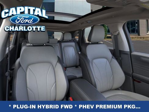 New 2025 Ford Escape SE w/ PHEV Premium Package image 11