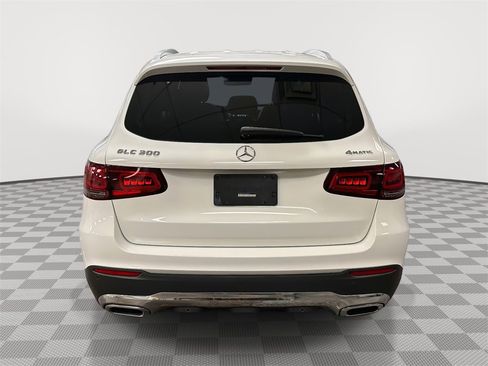 Used 2022 Mercedes-Benz GLC 300 4MATIC image 4