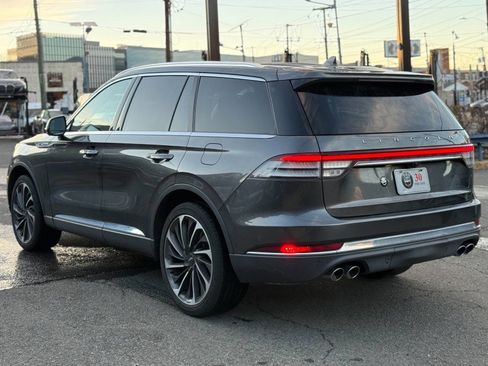 Used 2020 Lincoln Aviator Reserve w/ Equipment Group 202A image 4