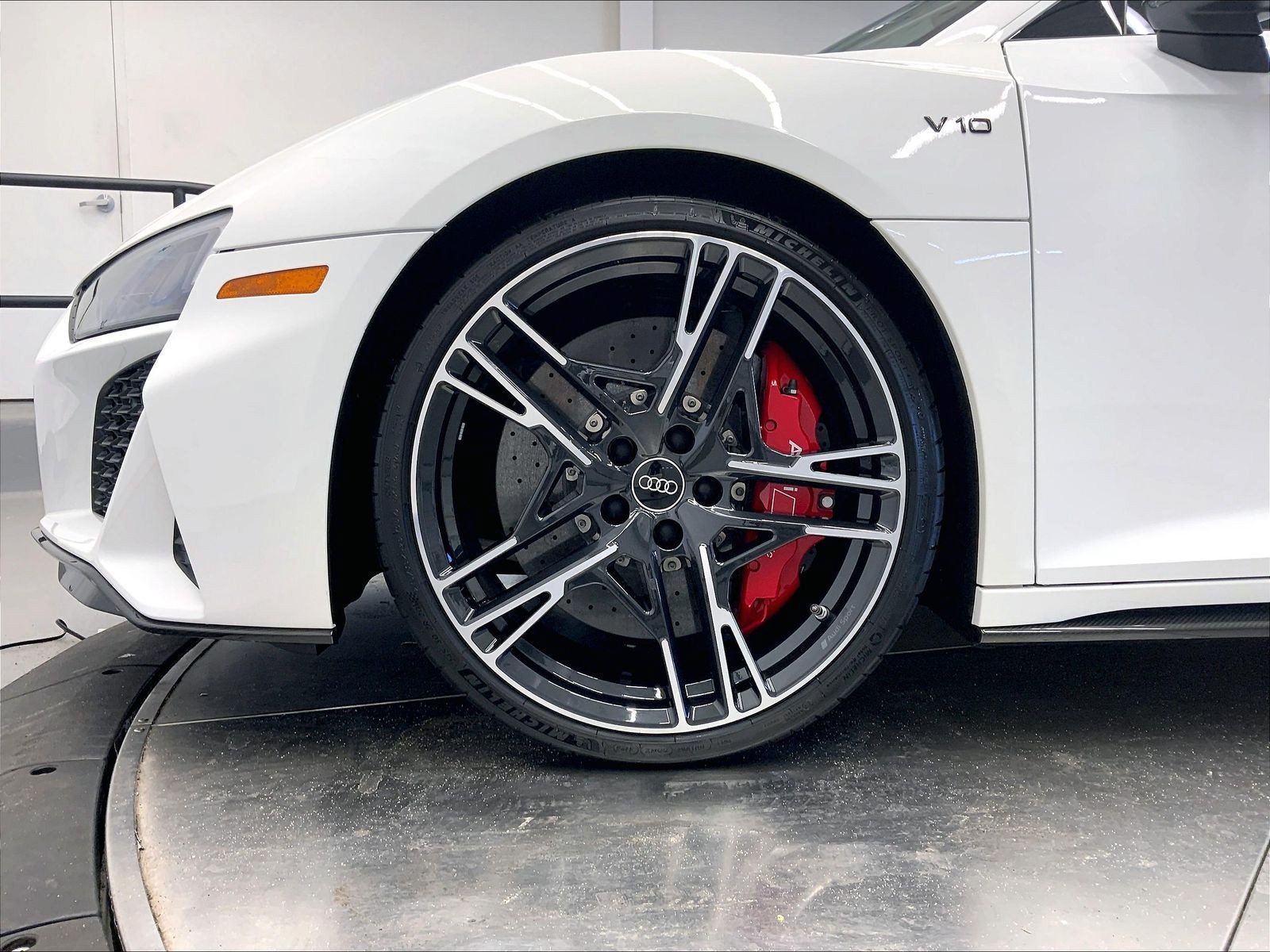Certified 2023 Audi R8 V10 performance AWD/4WD image 8