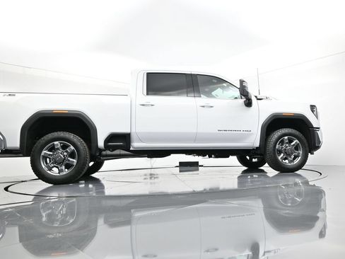 Used 2025 GMC Sierra 3500 SLE w/ SLE Value Package AWD/4WD image 28