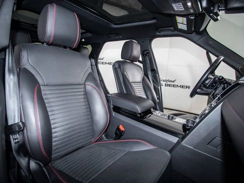 Used 2020 Land Rover Discovery HSE image 37