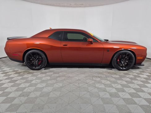 Used 2023 Dodge Challenger SRT Hellcat RWD image 2