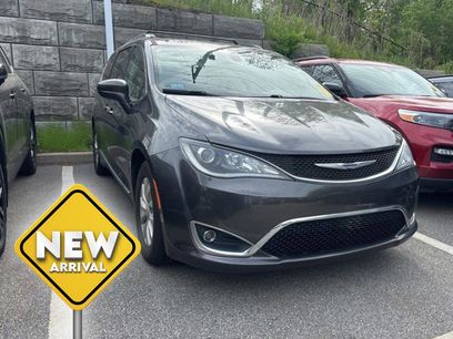 Used 2019 Chrysler Pacifica Touring-L