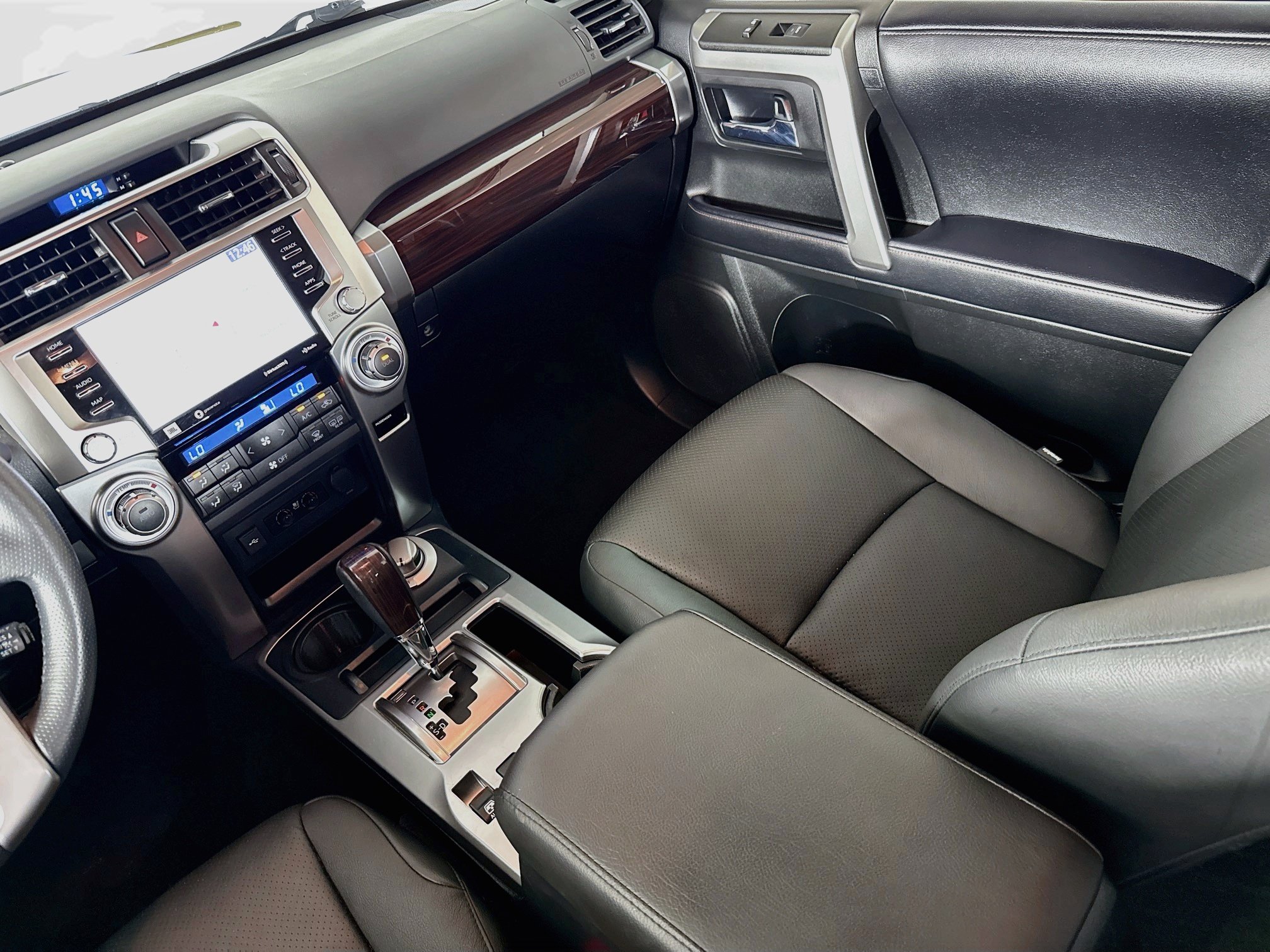 Used 2022 Toyota 4Runner Limited AWD/4WD image 29