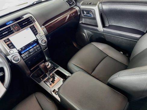 Used 2022 Toyota 4Runner Limited AWD/4WD image 29