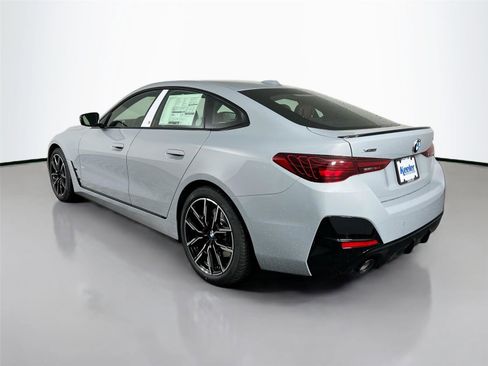 New 2026 BMW 430i xDrive w/ M Sport Package AWD/4WD image 4