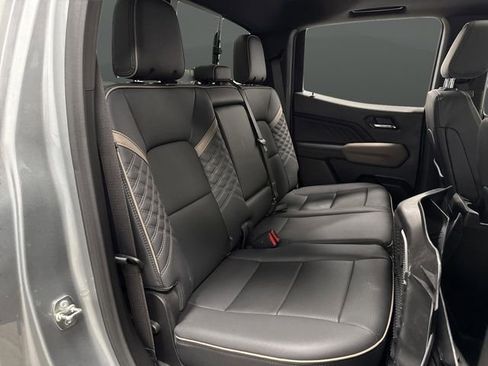 Used 2024 GMC Canyon Denali image 34