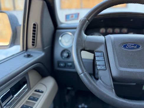 Used 2010 Ford F150 XLT image 24