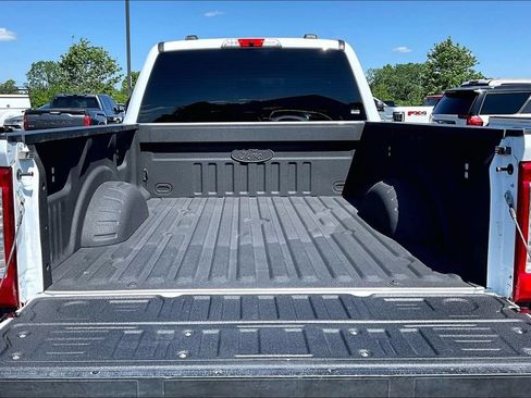 Used 2025 Ford F250 Lariat AWD/4WD image 9