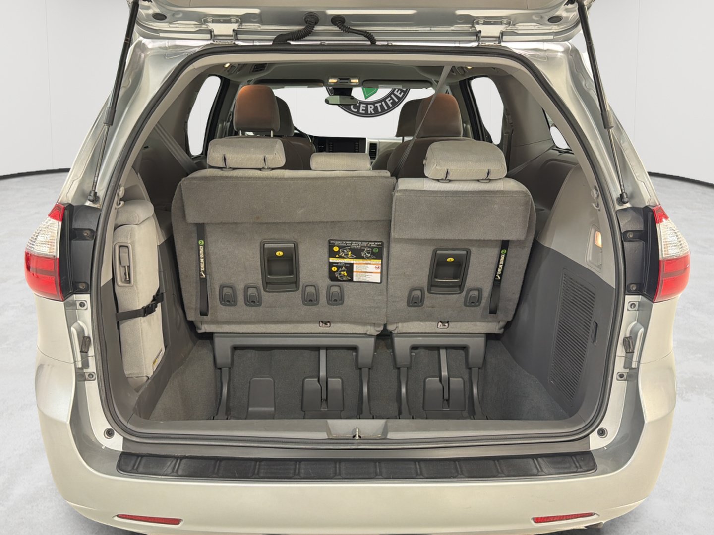 Used 2020 Toyota Sienna LE FWD image 24