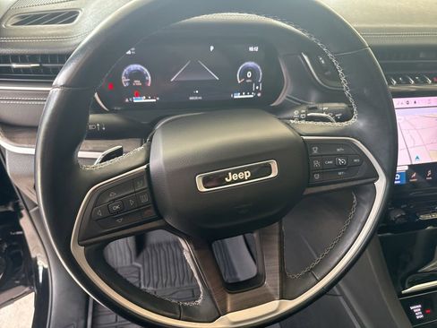 Used 2021 Jeep Grand Cherokee L Limited AWD/4WD image 12