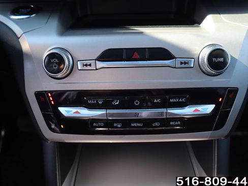 Used 2022 Ford Explorer XLT w/ Equipment Group 202A image 23