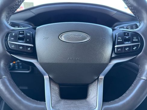 Used 2022 Ford Explorer Platinum w/ Equipment Group 601A image 28