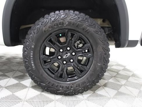 Used 2024 Chevrolet Silverado 1500 ZR2 AWD/4WD image 48