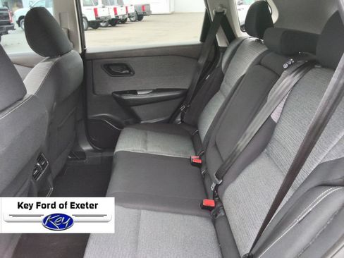 Used 2021 Nissan Rogue S FWD image 17
