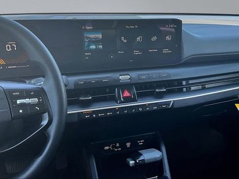 Used 2025 Kia K4 LXS image 9