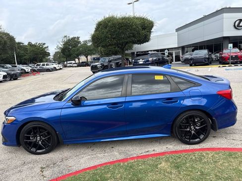 Used 2024 Honda Civic Sport image 2