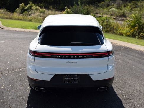 Used 2024 Porsche Cayenne image 8